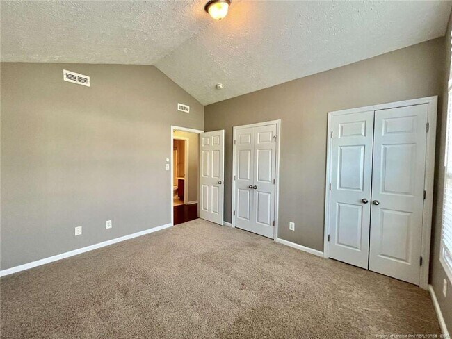 Building Photo - 193 Lochwood Dr