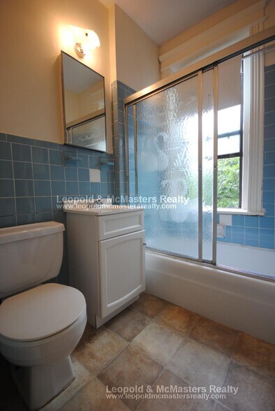 Building Photo - 230 Fuller St