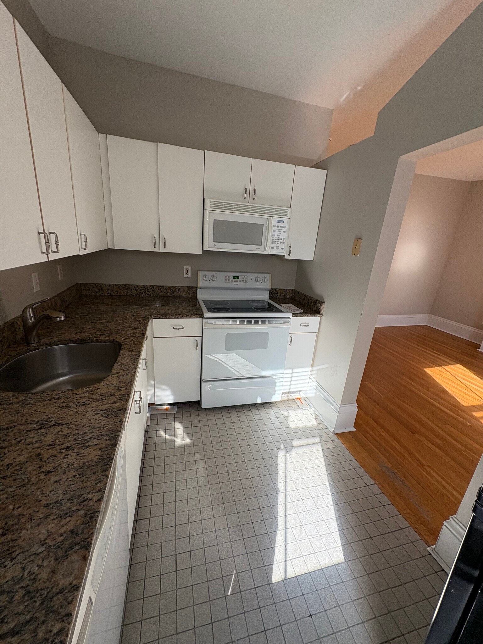 Building Photo - 53 E Springfield St