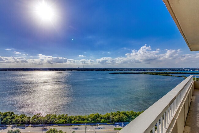 Building Photo - 5510 N Ocean Dr