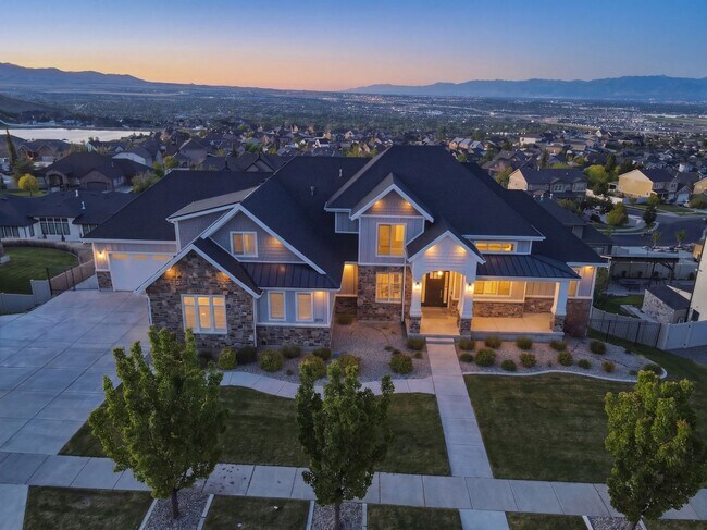 Building Photo - Luxurious Herriman 6 Bed with Indoor Court, Theater & Stunning Views!!!
