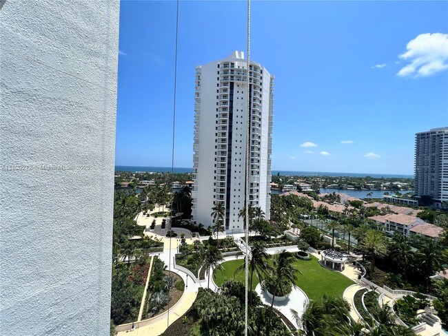 Building Photo - 21055 Yacht Club Dr