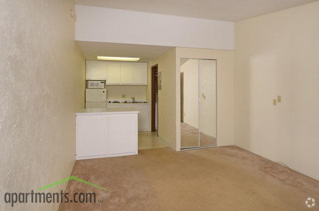 Living Area - Studio - Palm Vista