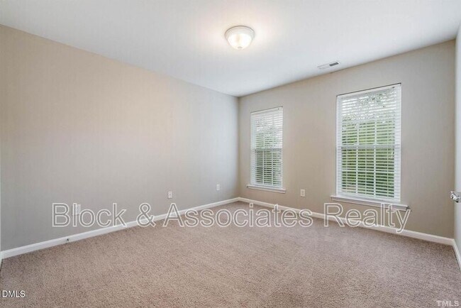 Building Photo - 2101 Addenbrock Dr