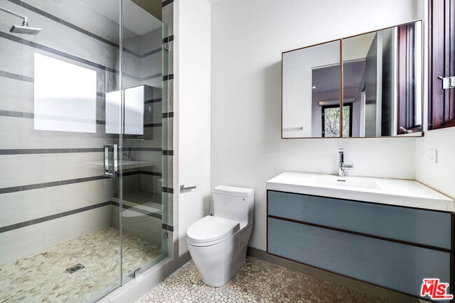 Building Photo - 770 Paseo Miramar