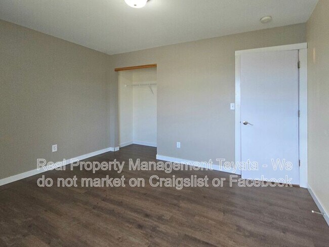 Building Photo - 4814 Starfish Ln