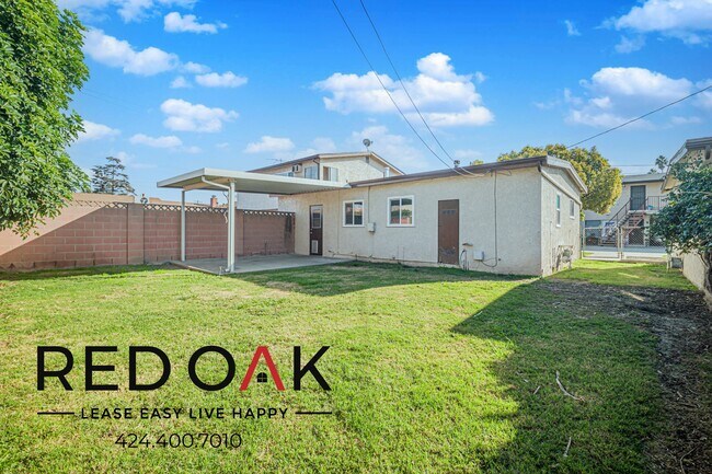 Building Photo - 15301 Woodruff Pl