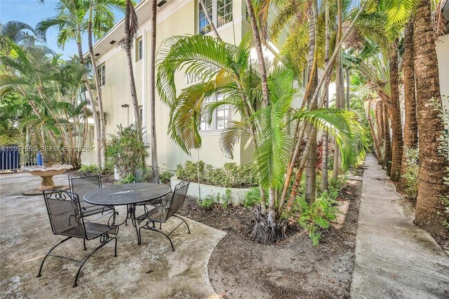 Building Photo - 1561 Lenox Ave.