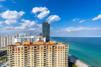 Building Photo - 3140 S Ocean Dr