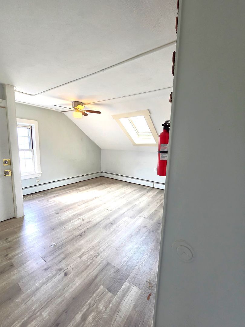 Building Photo - 10-12 Evaleen Street