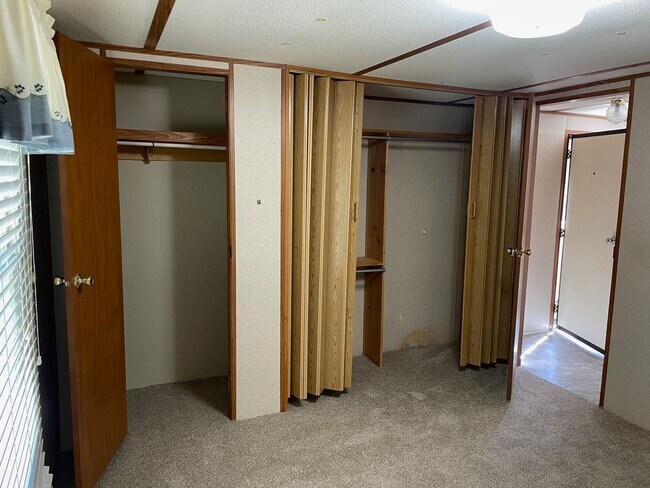 Building Photo - 2 bed 2 bath mobile home