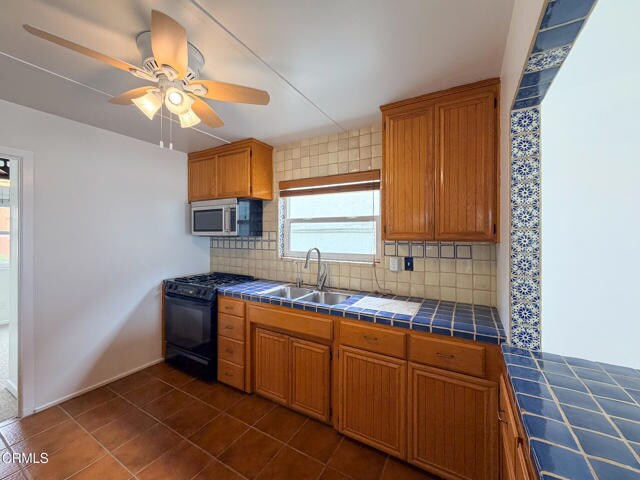 Building Photo - 4027 Ocean Dr