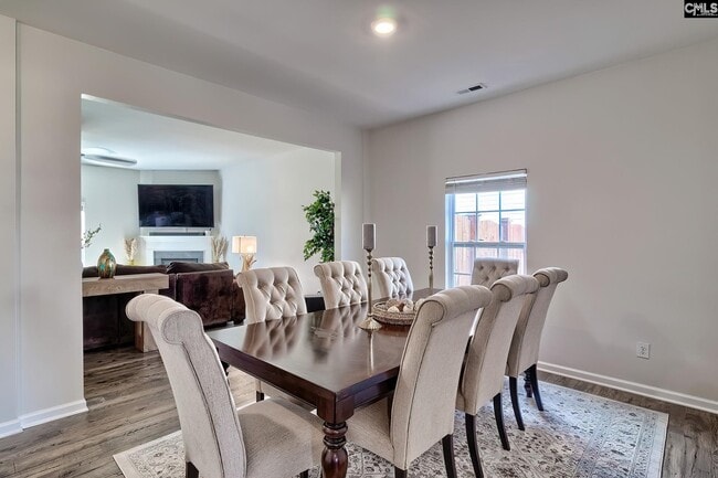 Building Photo - 660 Collett Dr