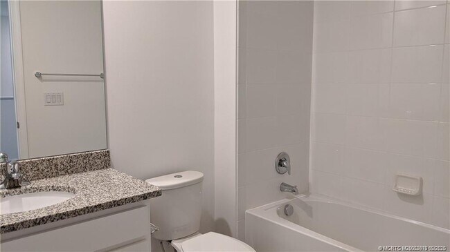 Building Photo - 373 SE Sea Hunt Way