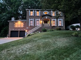 Building Photo - 15690 Pike Trail