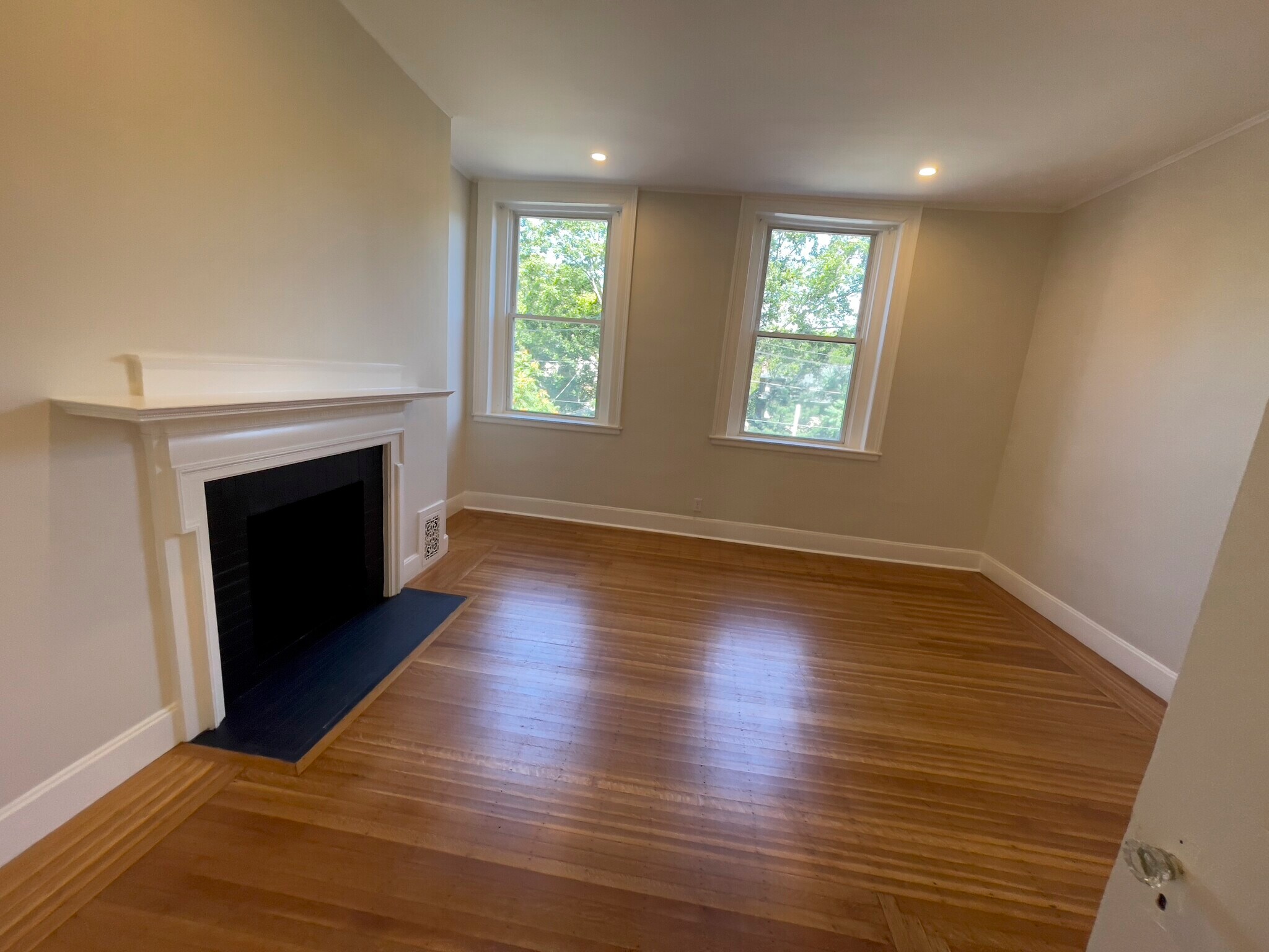 Building Photo - 1716 Beacon St