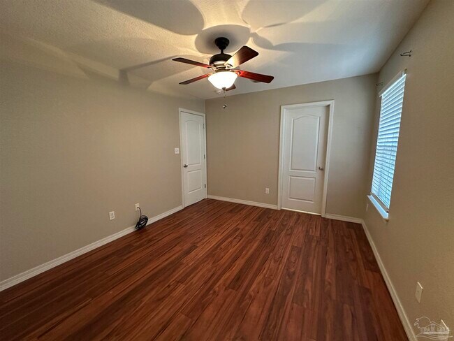 Building Photo - 6854 Sage Brush Ln