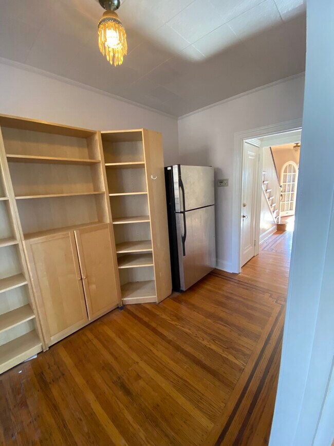 Pantry - 1000 E 36th St