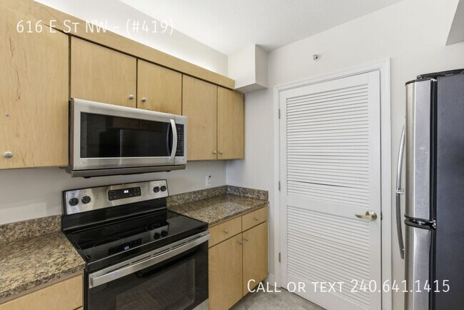 Building Photo - 616 E St NW