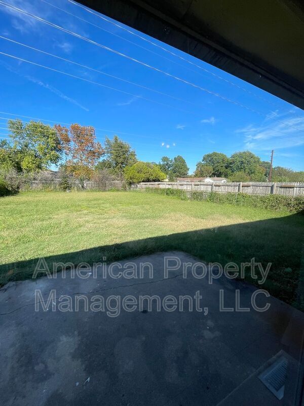 Building Photo - 11841 E 36th St