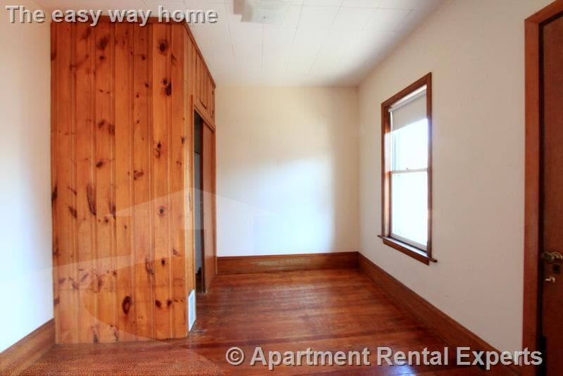 Building Photo - 92 Rogers Ave