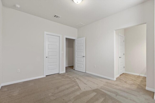 Building Photo - 10112 Lavon Bend