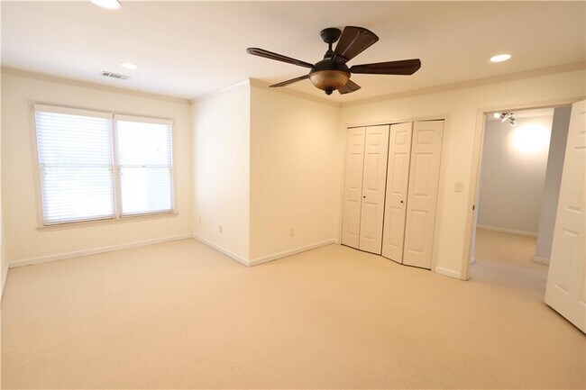 Building Photo - 1248 Defoor Ct NW