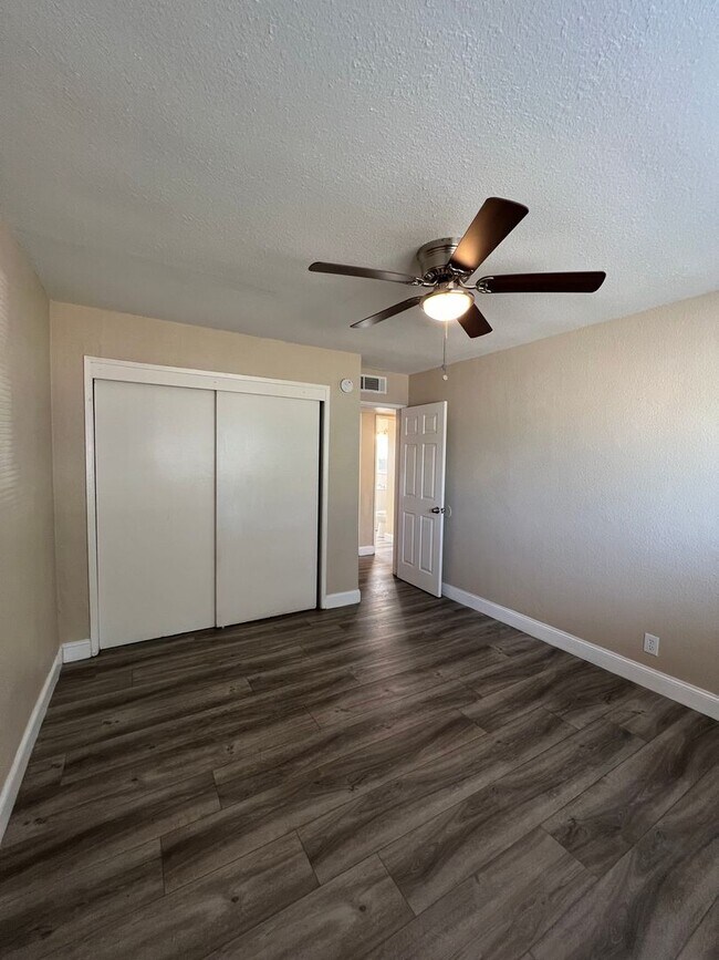 Building Photo - This cute home won't last long with a new ...