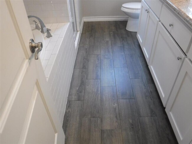 Building Photo - 1506 Packsaddle Trail