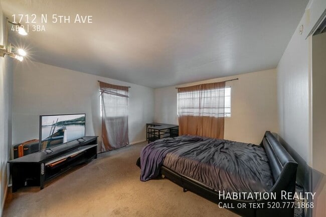 Building Photo - 1712 N 5th Ave