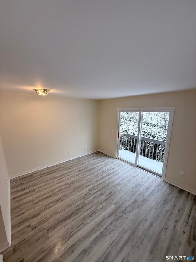 Building Photo - 78 York St