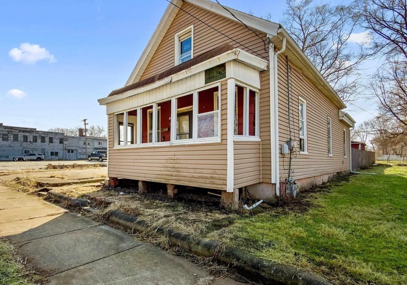 Building Photo - 1206 W Johnson St