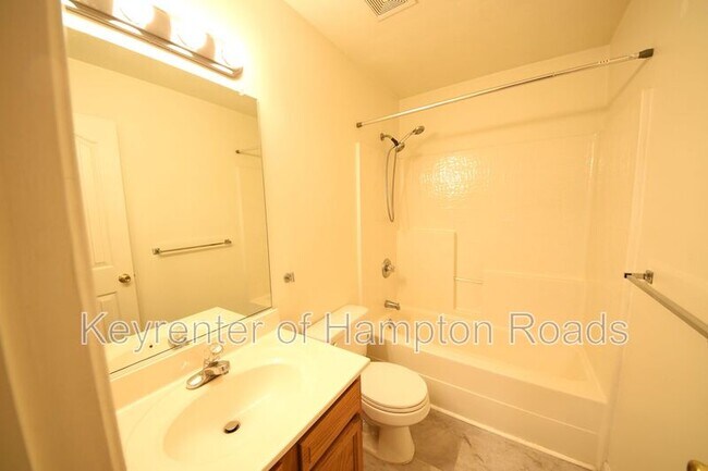 Building Photo - 1109 Lady Ashley Dr