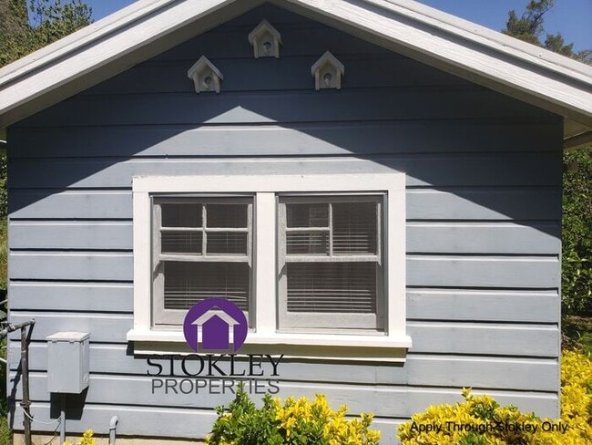 Building Photo - 2234 Oakvale Rd