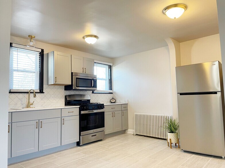 Building Photo - 500 5th St