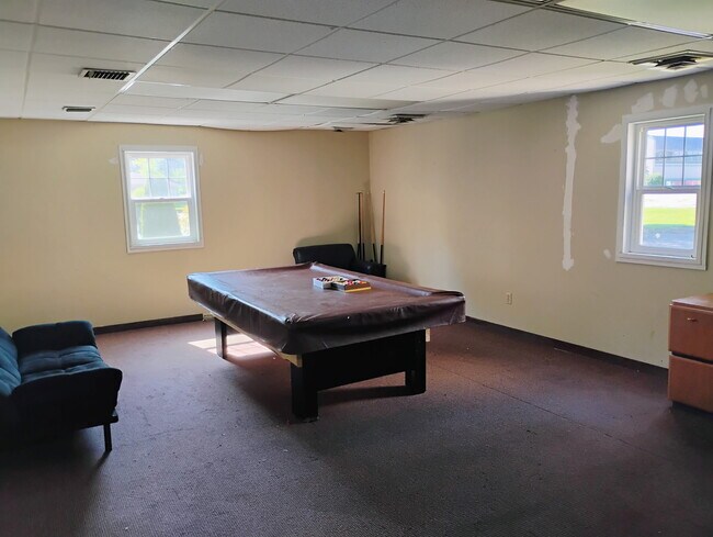 Building Photo - 6410 Normandy Dr