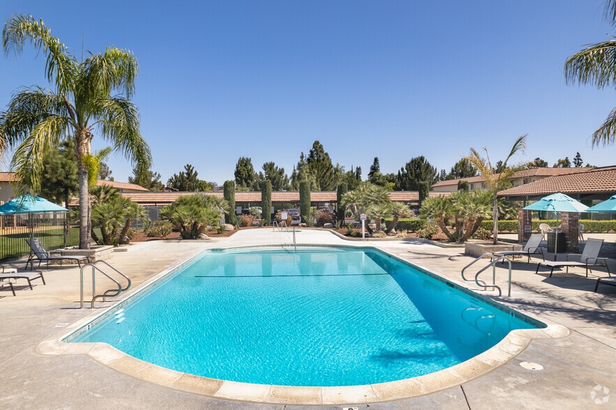 Pines Apartments 3340 Topaz Ln Fullerton CA 92831 Apartment Finder