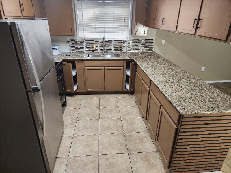 Building Photo - 855 S T St