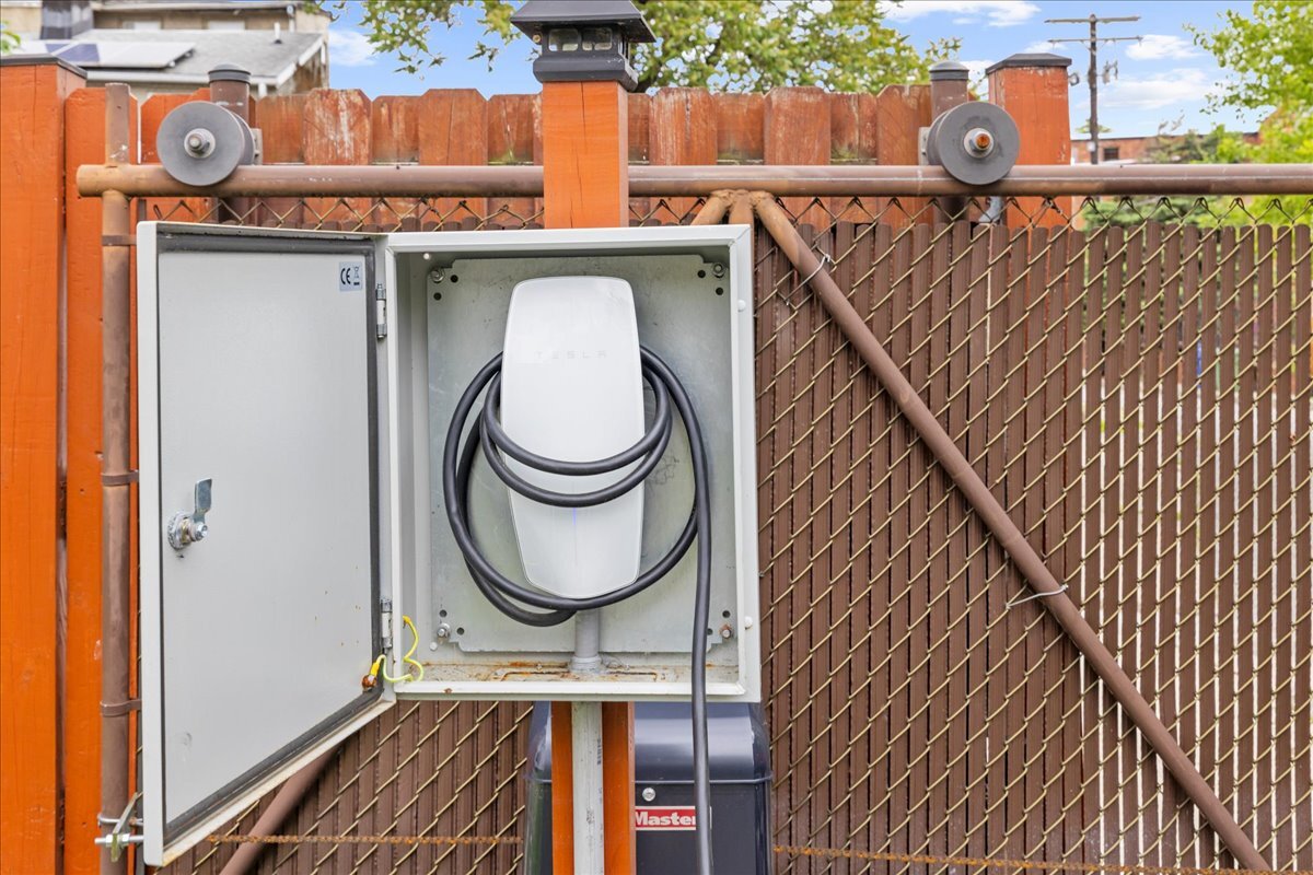 Building Photo - 656 Washington Blvd