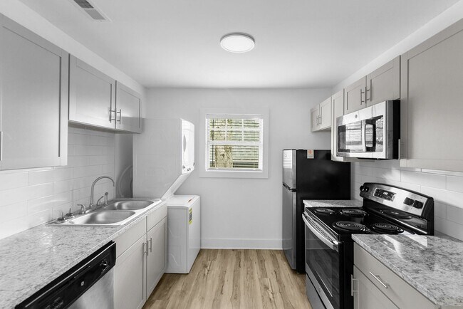 Interior Photo - Avondale Glen