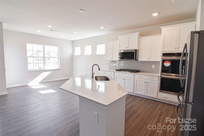 Building Photo - 261 Abersham Dr