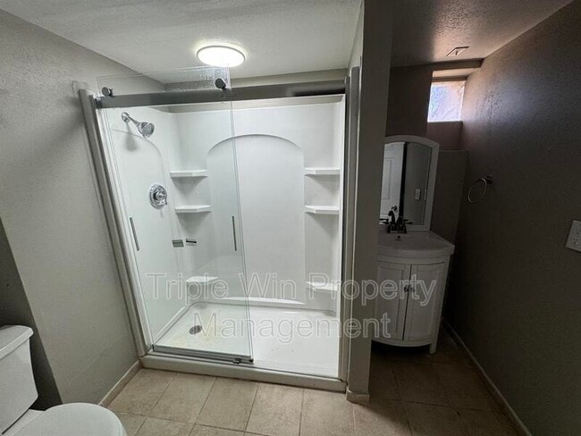 Building Photo - 5122 Ville Maria Ln