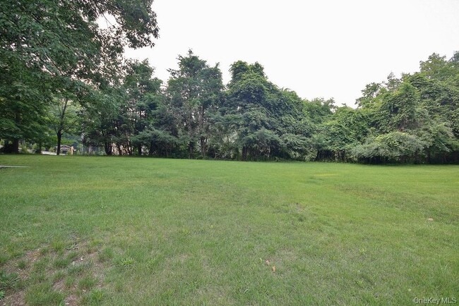 Building Photo - 24 Lake Ave