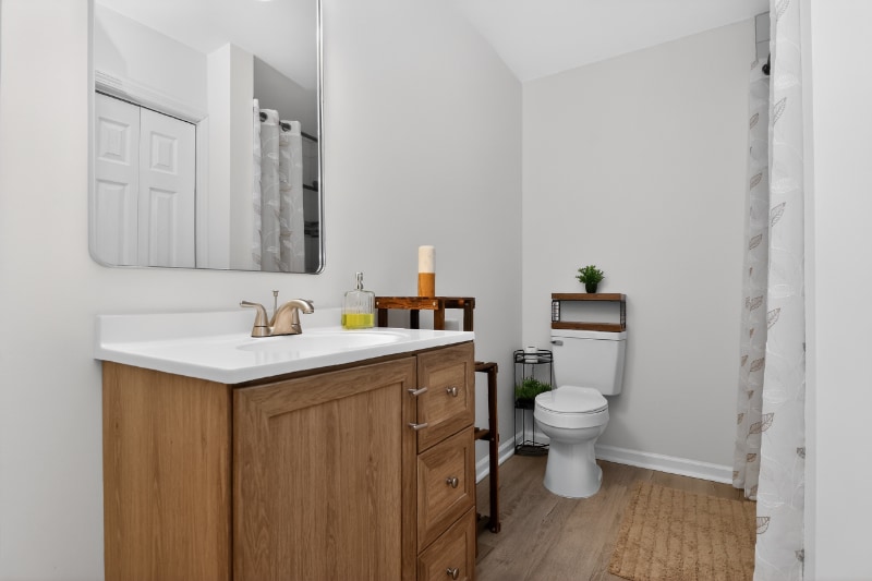 Building Photo - 8025 Wilson Woods Dr