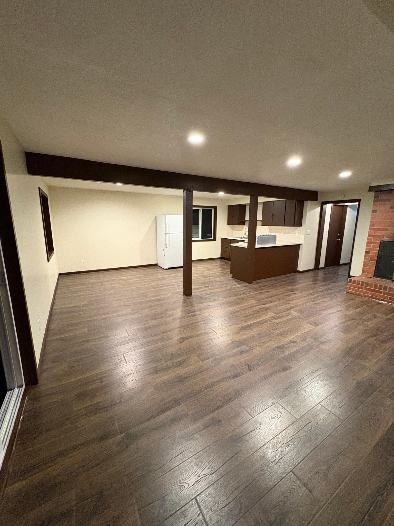 Building Photo - 8020 SW Sorrento Rd