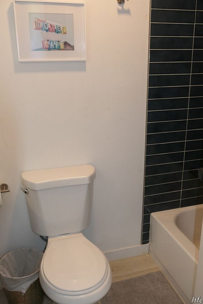 Building Photo - 6065 Montecito Dr
