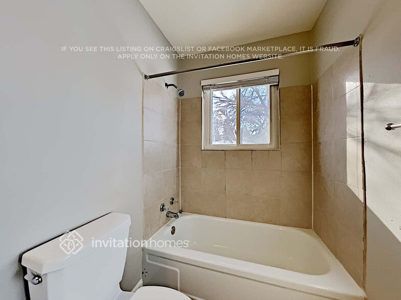 Building Photo - 13581 Sheridan Blvd