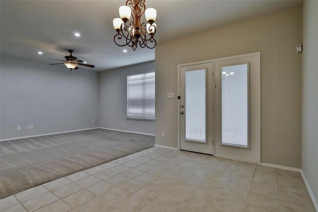 Building Photo - COMING SOON, DARLING HOME IN DENTON!