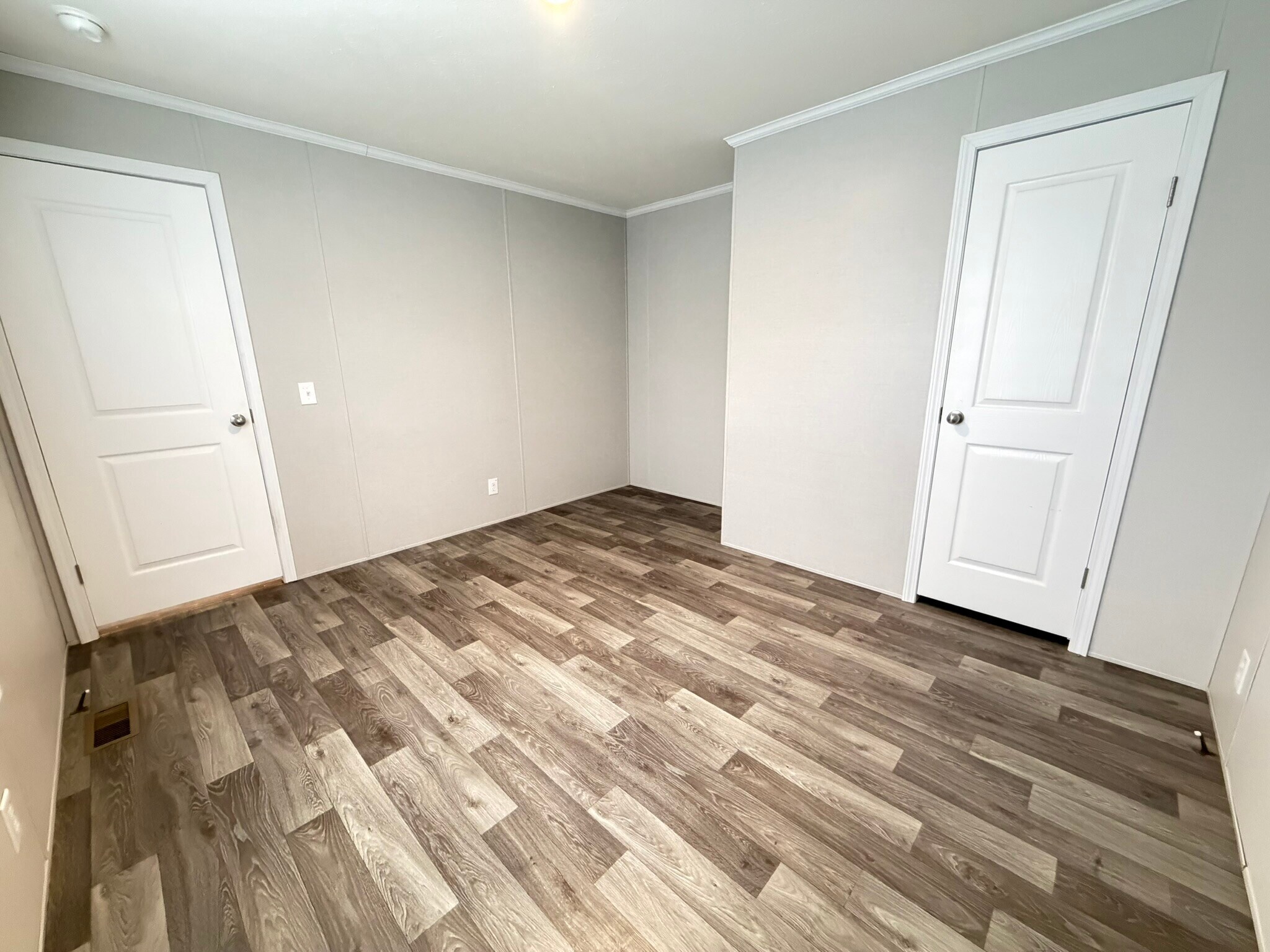 Building Photo - 1306 Scenic Dr