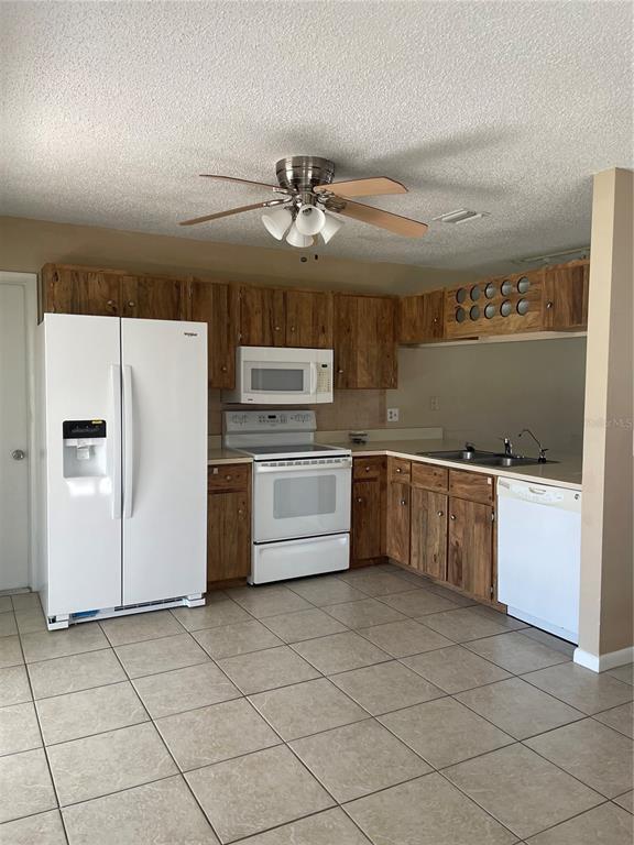 Building Photo - 86 Ferndale Ln